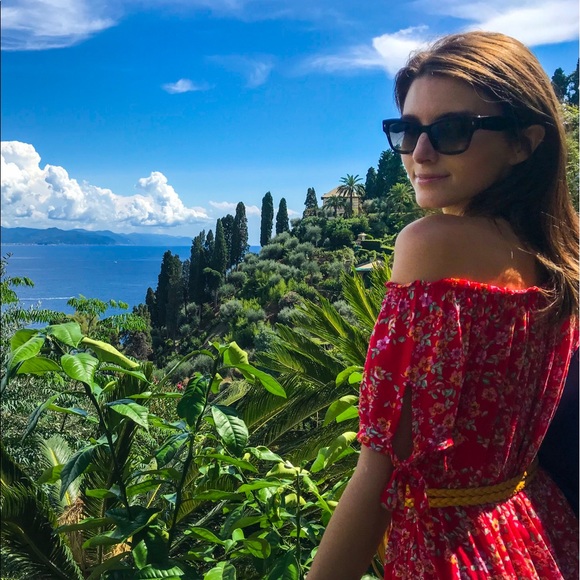 Meet your Posher, Laura - Picture 3 of 8